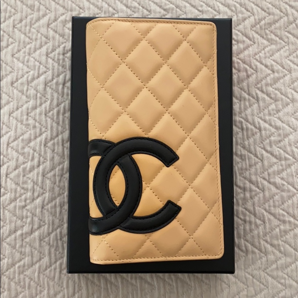 Chanel leather wallet